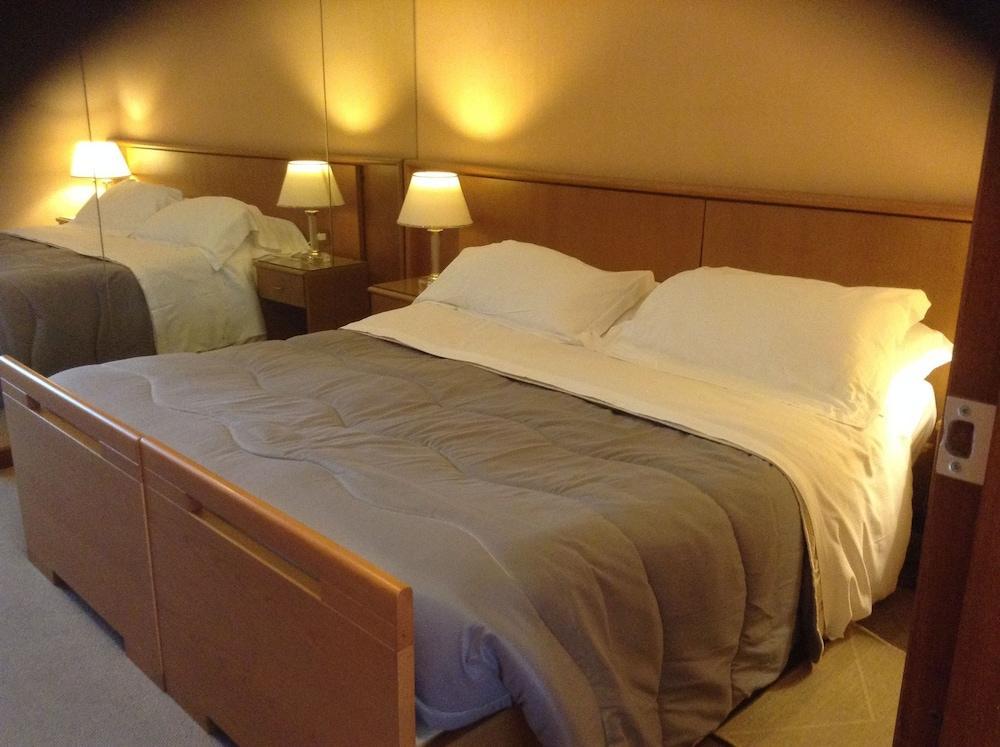 Residenze Garden Aparthotel Рим Екстериор снимка