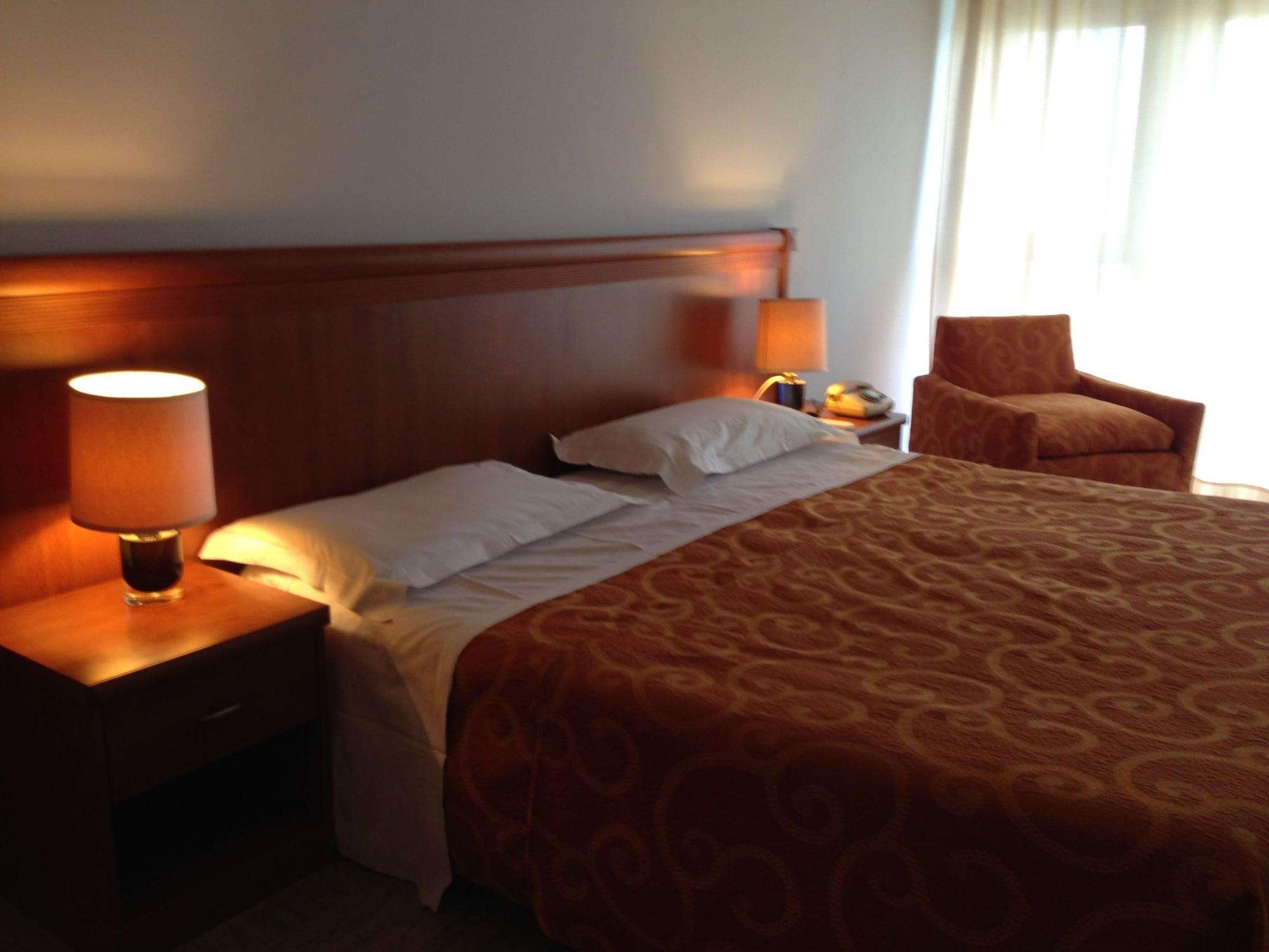 Residenze Garden Aparthotel Рим Екстериор снимка