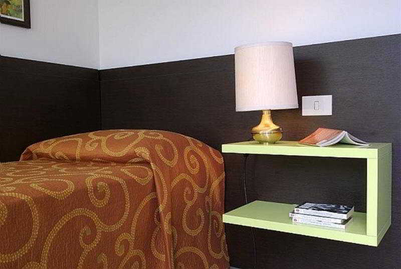 Residenze Garden Aparthotel Рим Екстериор снимка